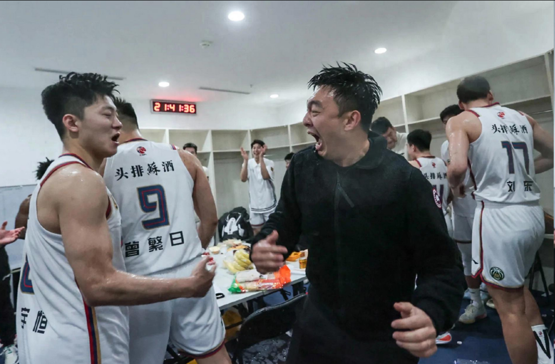 乐竞体育-多名主力+关键操盘手离队！网红队一夜回到解放前，下季又摆烂？